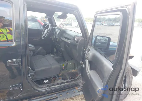 2012 Jeep Wrangler Unlimited Sport z USA, uszkodzony, nr VIN 1C4BJWDG3CL190265